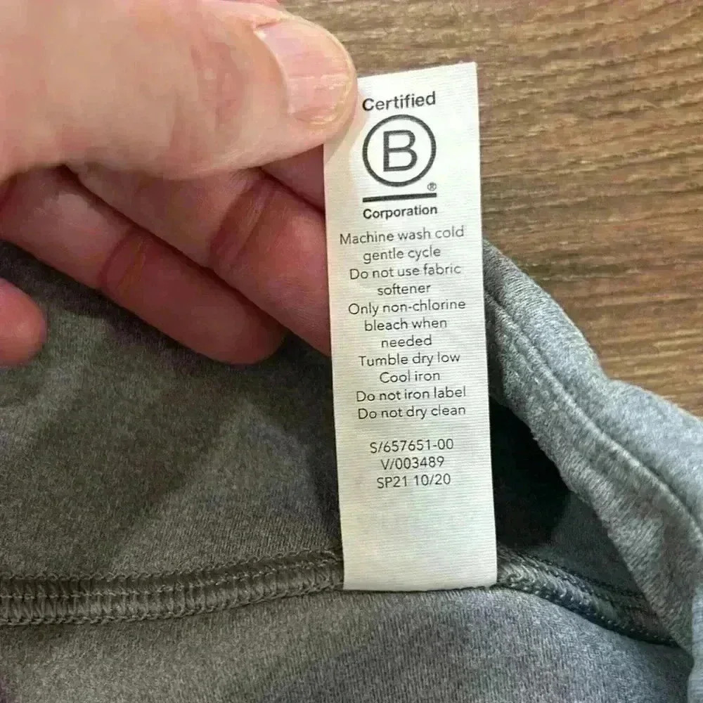 ATHLETA GIRL Size XL 14 Heather Gray On Pointe Cross Hem Capri Leggings RN54023 - Picture 6 of 9